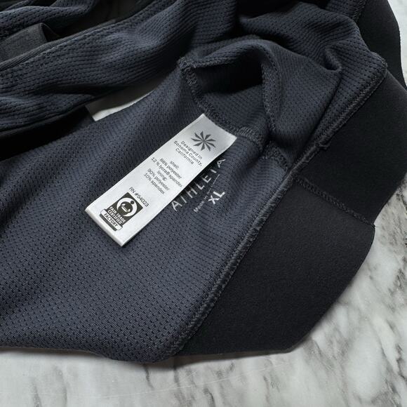 Athleta Power of She Sports Bra XL Black Camo Cross Back Workout Yoga Gym Train - Picture 3 of 6